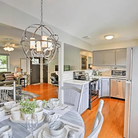 Modern Excelsior Springs Home With Deck And 3 Acres!